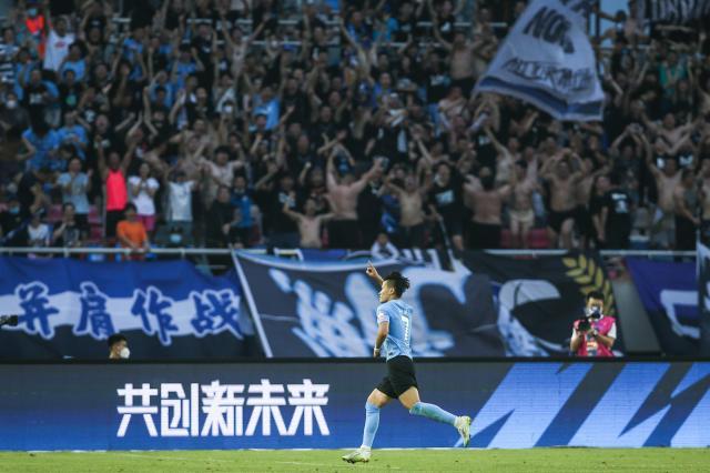 竞技宝赛事直播-马德兴:978天后恢复主客场 迎回球迷的中超复活了