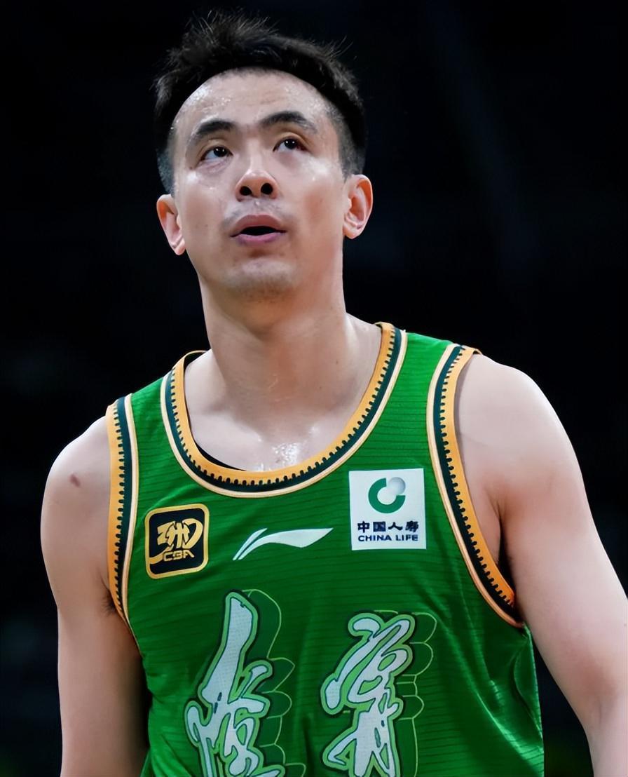 竞技宝官网平台-CBA3消息！赵继伟全明星被质疑，赵睿面临重罚，国家队名单将出炉